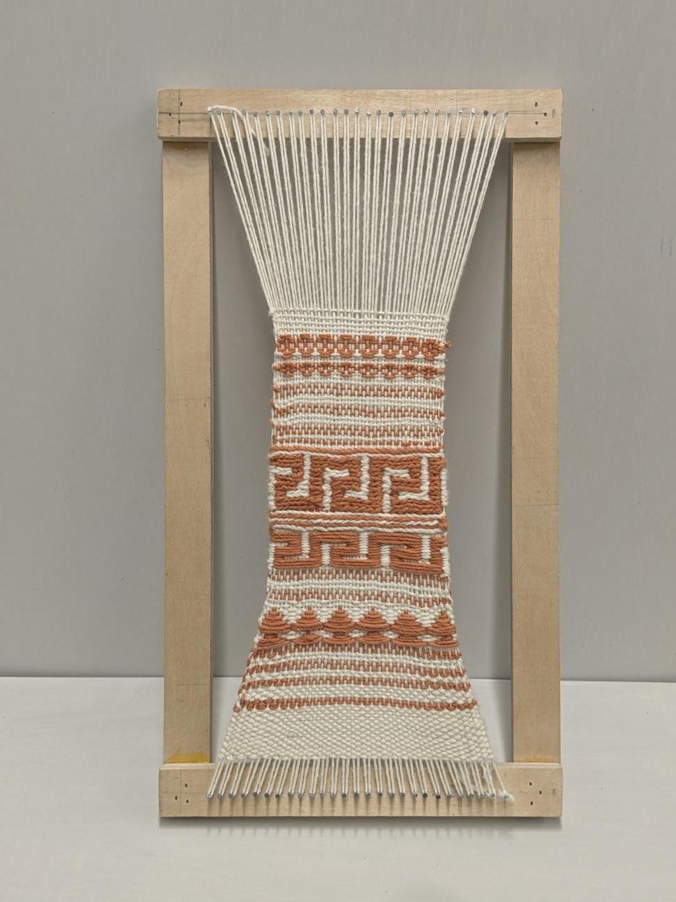 仿造古代手工织布机 